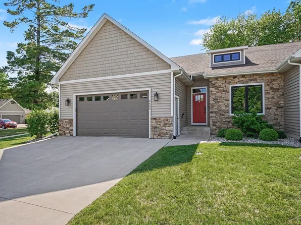 5409 Greenridge Dr, Midland, MI 48640