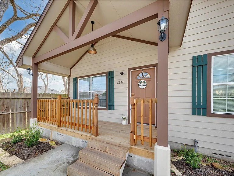 8214 Peekskill Ln — Photo 22