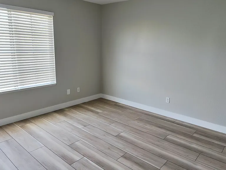 7426 Hunting Lodge Ave — Photo 10