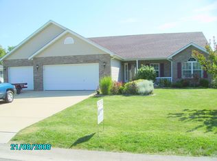 122 Colonial Dr, Hamel, IL 62046