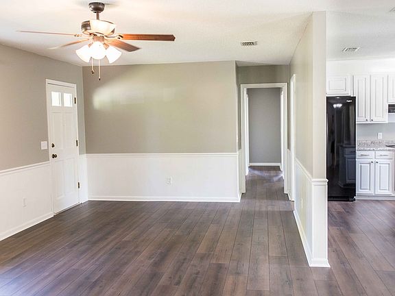 5th image of 821 Dogwood Dr