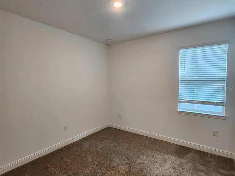 19050 Blueleaf St — Photo 13