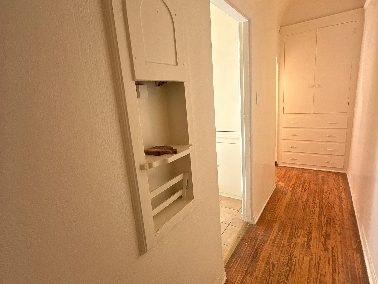 2 bed, 1100 sqft, $3,250 — Photo 2