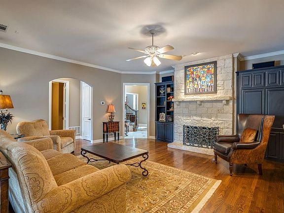 2nd image of 311 Auburn Way