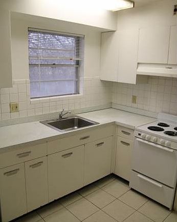 4th image of 8403 Atherton Dr