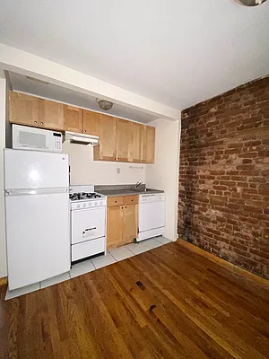 Rented by Crosstown Apartments NYC | media 1