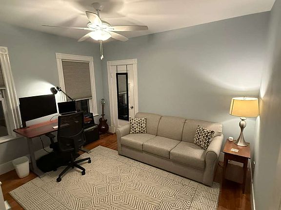 Bedroom 1/Office