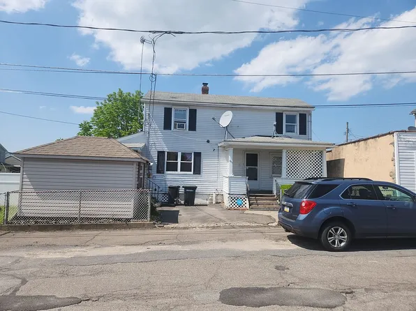 427 W 18th St, Hazleton, PA 18201