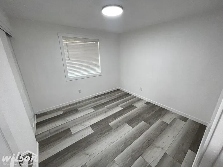 301 Olympic Ave — Photo 12