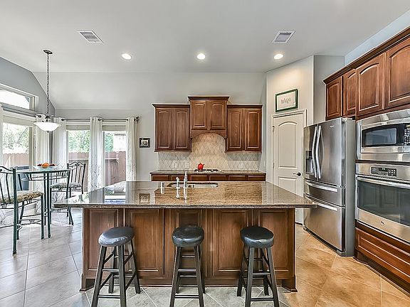 5th image of 4139 N Creekmont Dr