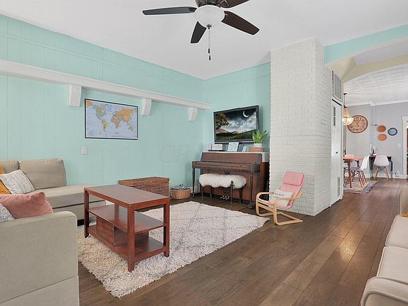 5th image of 3562 Midland St