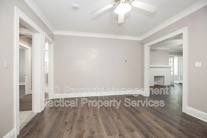 2 bed, 1.0 bath, 1446 sqft, $1,195 — Photo 4