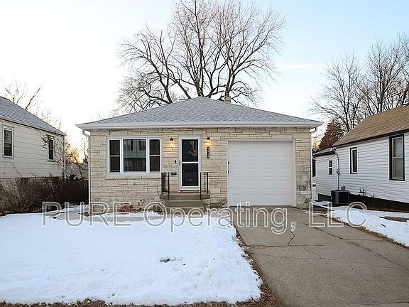 3rd image of 5819 Erskine St