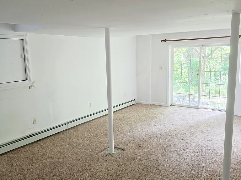 476 Plantation St — Photo 11