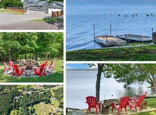 11858 Loyalist Pkwy, Prince Edward County, ON K0K 2T0