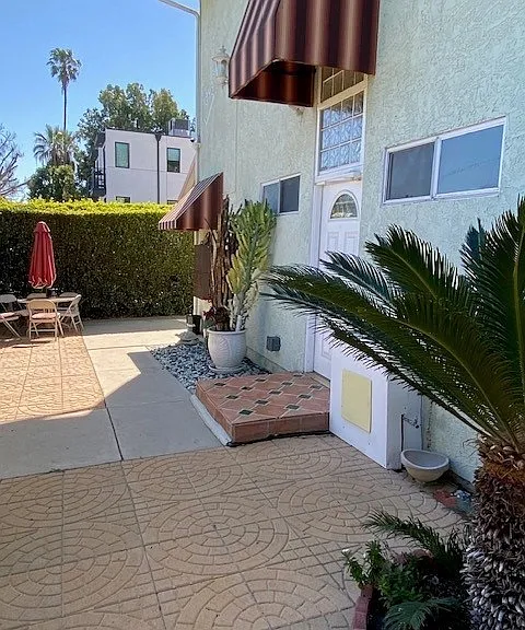 1943 Vista Del Mar Ave #4 — Photo 15