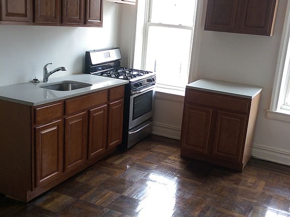 2nd image of 627 E 96th St