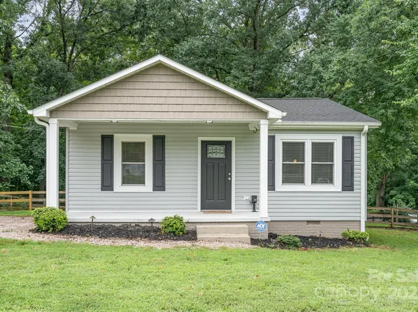 8107 Smith Rd, Kannapolis, NC 28081