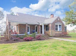 1214 Talmadge Dr, Toccoa, GA 30577