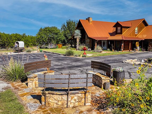3rd image of 1040 Enchanted Rock Ct