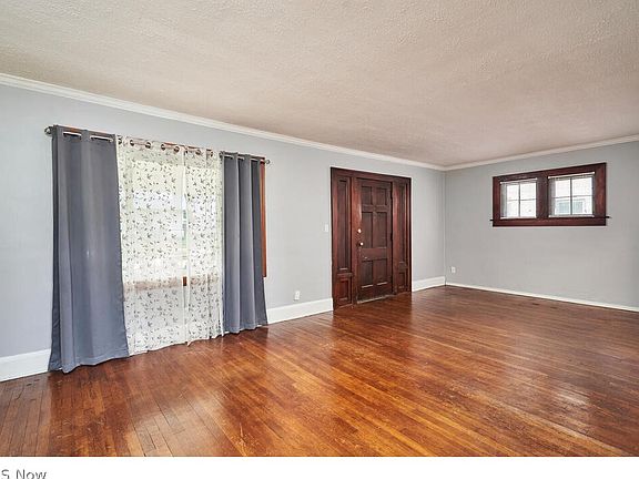 5th image of 4878 E 95th St