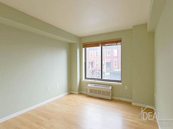 3rd image of 161 15th St Unit 2A