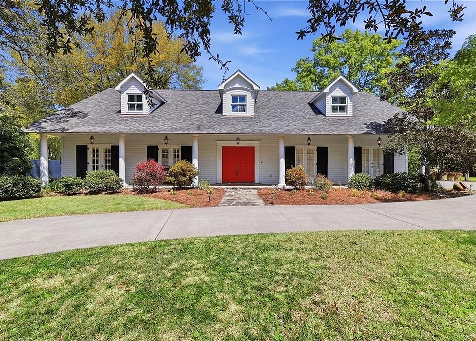 1st image of 745 Bocage Ln