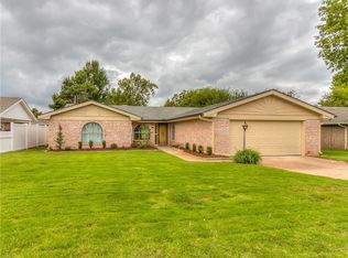 11709 Ashford Dr, Yukon, OK 73099