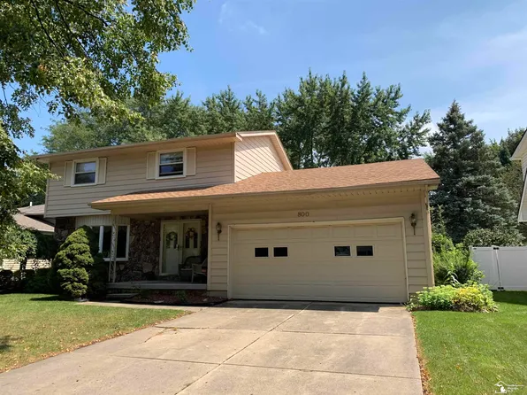 800 N Roessler St, Monroe, MI 48162