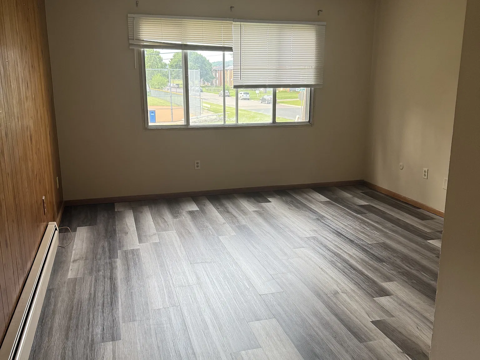 480 West Pullman Avenue - 6 — Photo 3