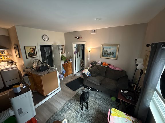 2nd image of 2236 Pine St #1