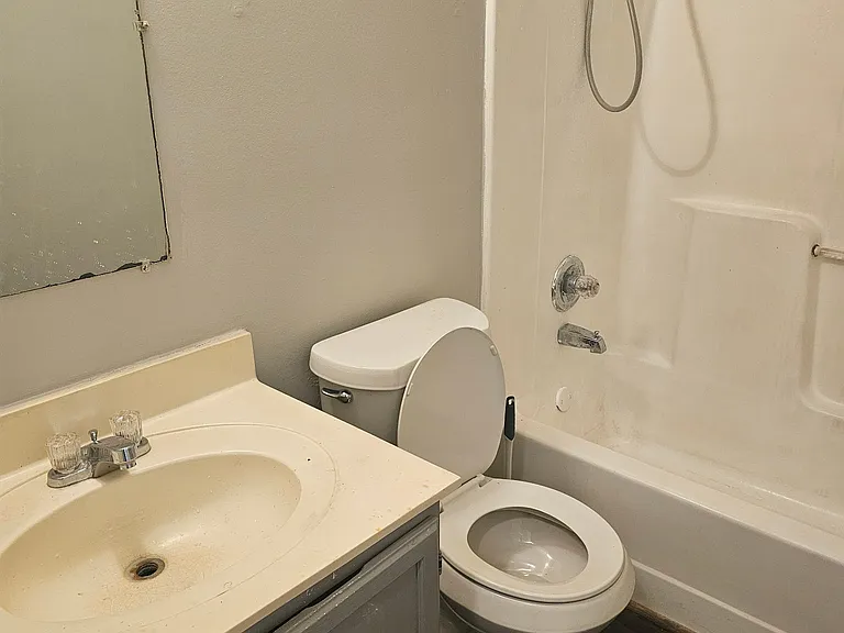 Spacious bathroom