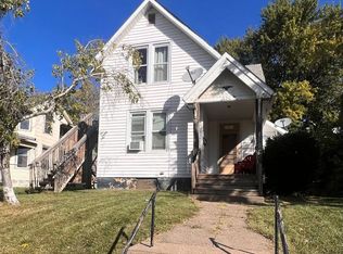 626 12th Ave S, Clinton, IA 52732