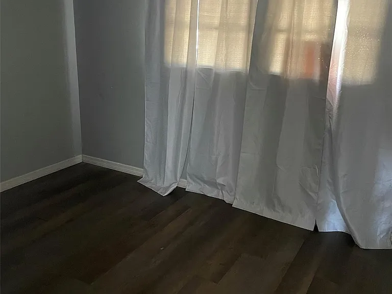 8508 SW 16th Ct — Photo 3