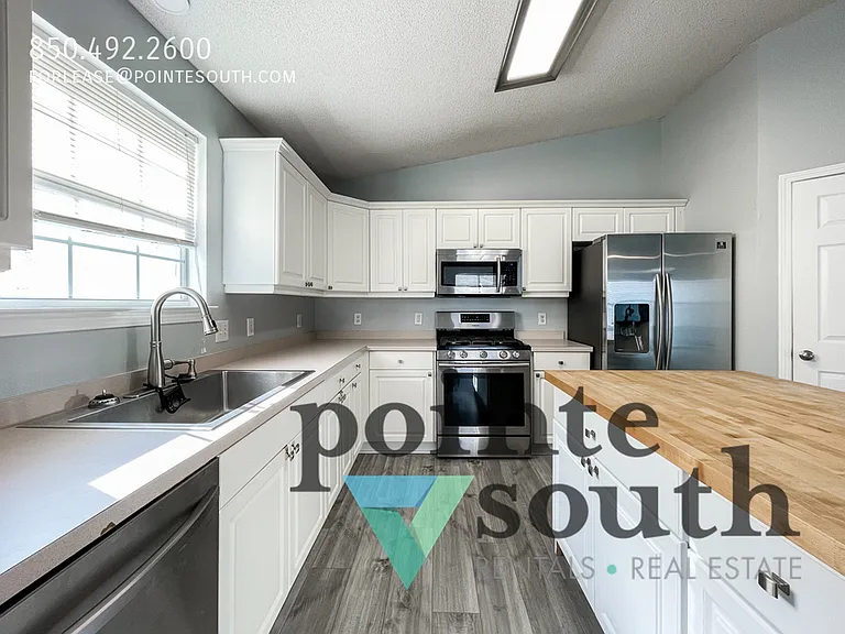 209 Staysail St — Photo 11