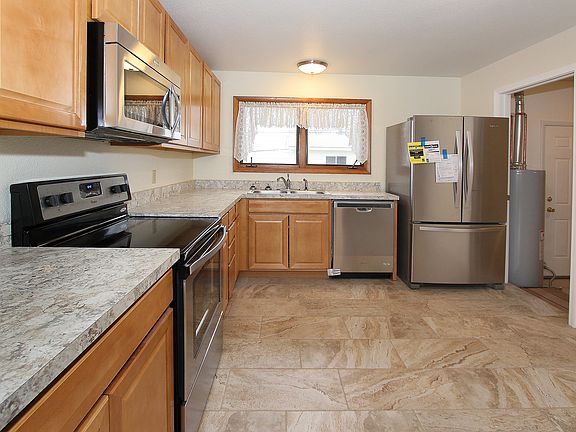 4th image of 508 Rose Dr
