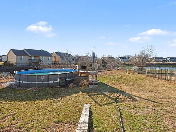 4th image of 729 S Longbranch Dr