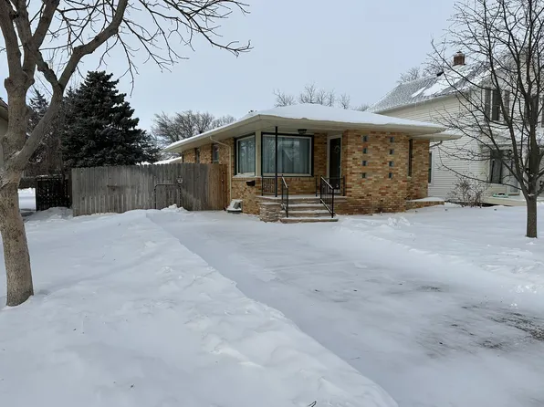 513 N Grand Ave, Pierre, SD 57501