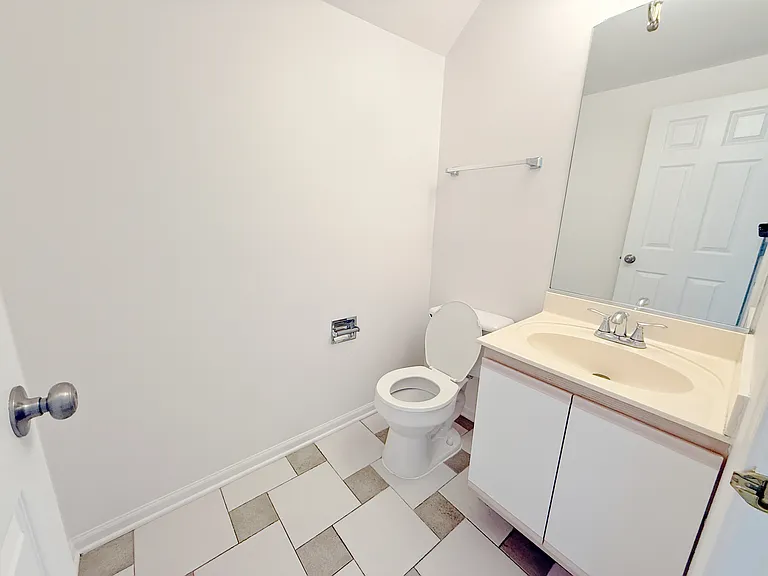 2554 Dickens Dr — Photo 6