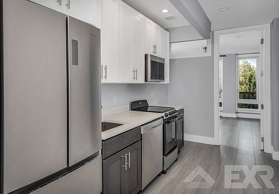 2nd image of 975 Liberty Ave #C3