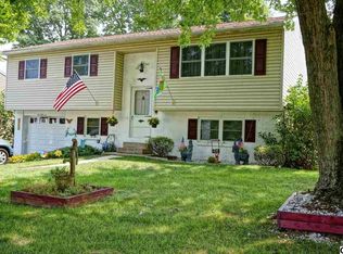 1225 Gross Dr, Mechanicsburg, PA 17050