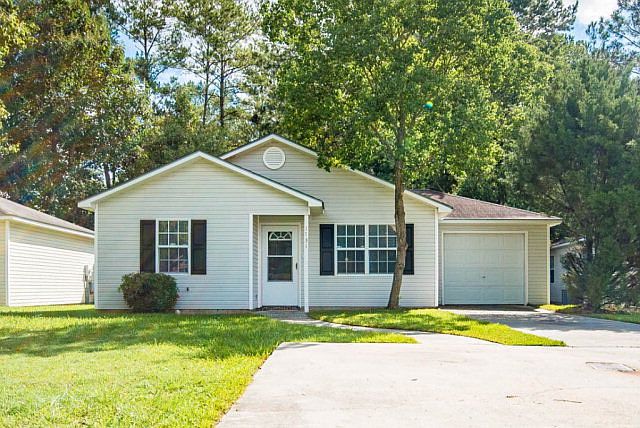 1st image of 1731 Largo Cir