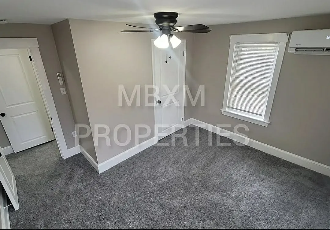 Building Photo - 3915 Littlestown Pike #2B