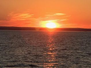 15 Brookwood Rd, Bristol, RI 02809