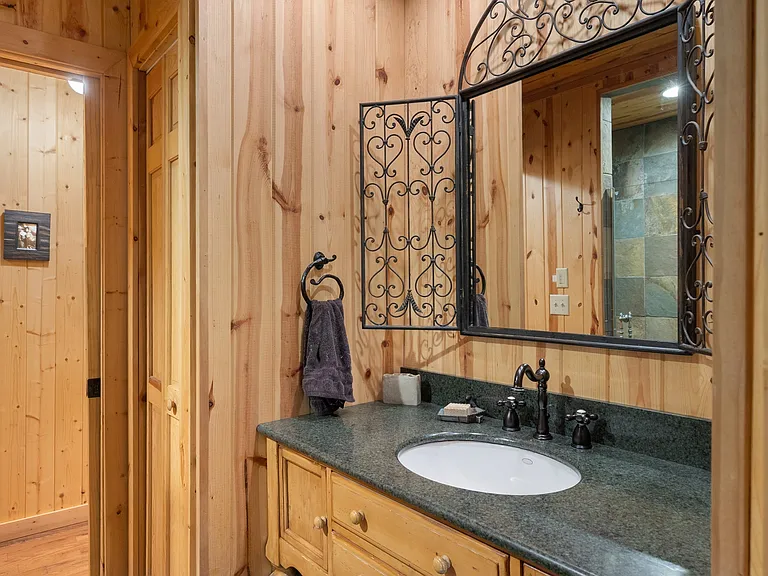 361 Wyanoak Rd — Photo 20