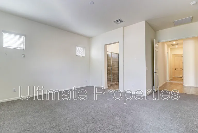 18526 W Desert Trumpet Rd — Photo 11