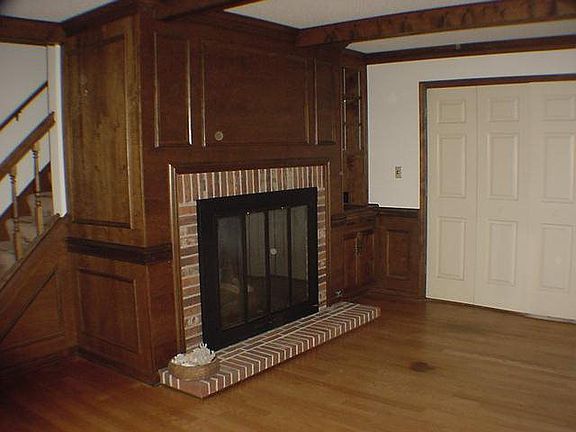 3rd image of 8034 Cloister Dr