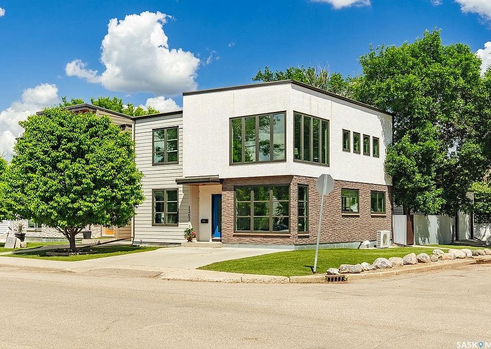 1st image of 1302 Edward AVENUE