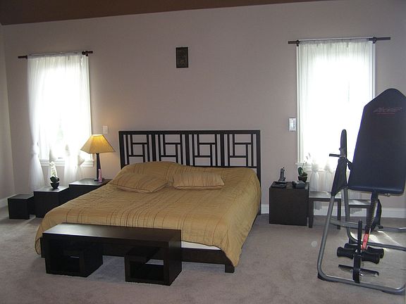5th image of 803 Glenwood Ln