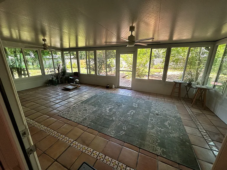 162 NW Palmetto Blvd — Photo 3